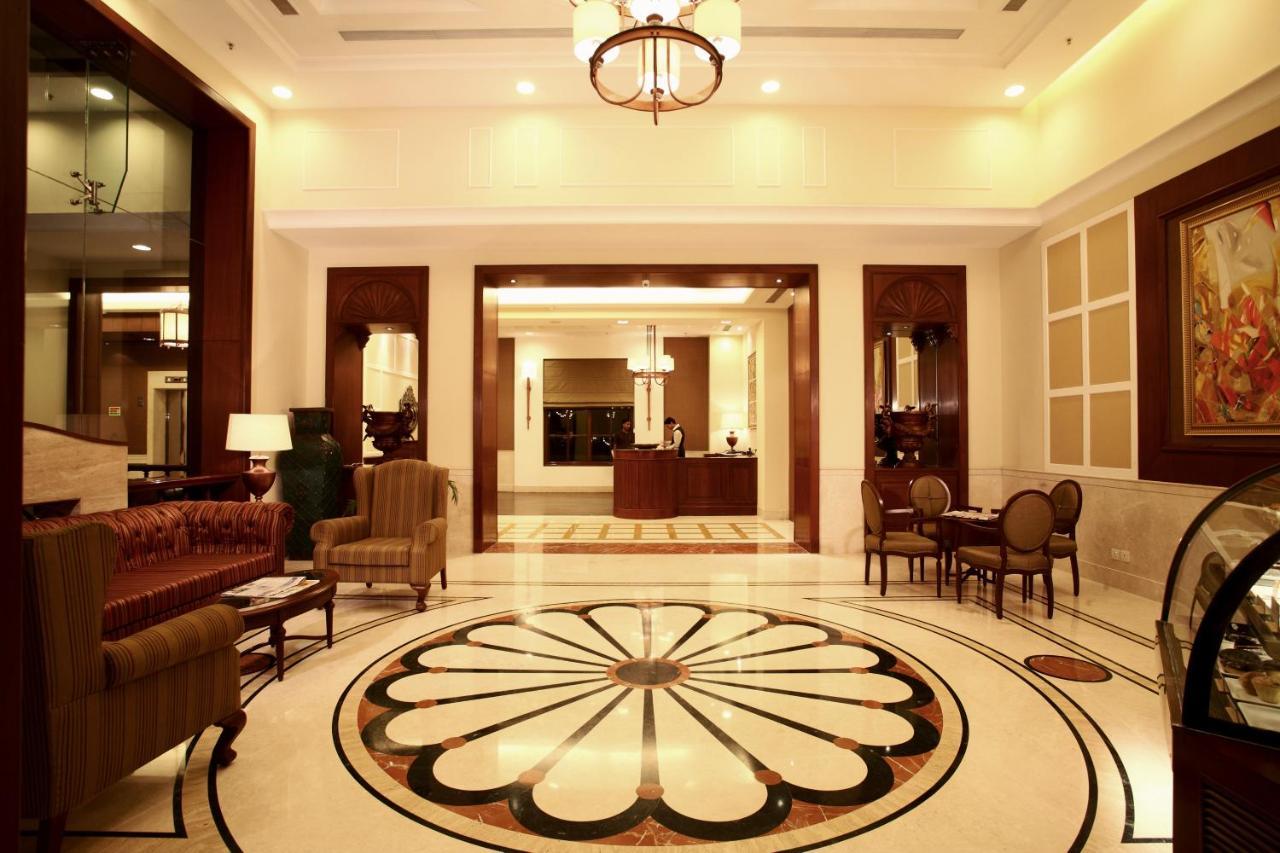Dlf Club 3 Hotel คูร์เคาน์ ภายนอก รูปภาพ