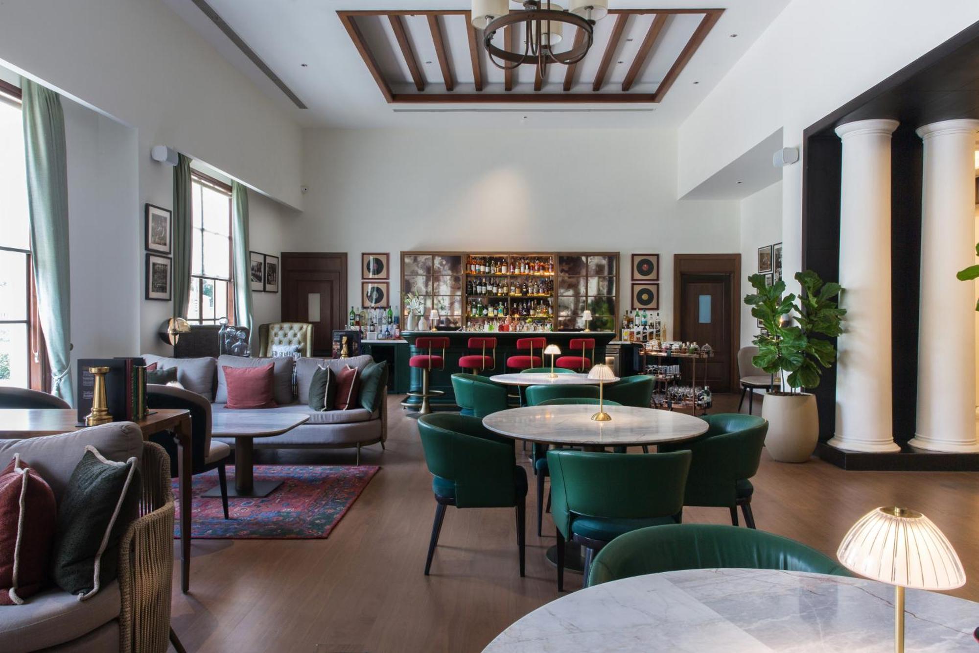 Dlf Club 3 Hotel คูร์เคาน์ ภายนอก รูปภาพ